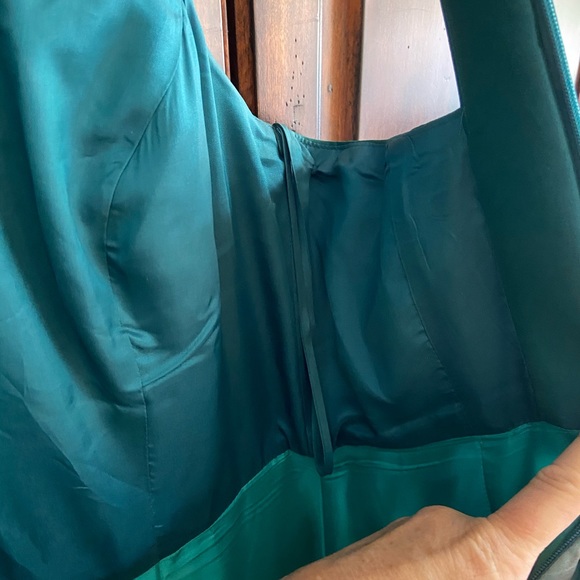 Theia gown worn once for a wedding size 6 - Picture 8 of 10